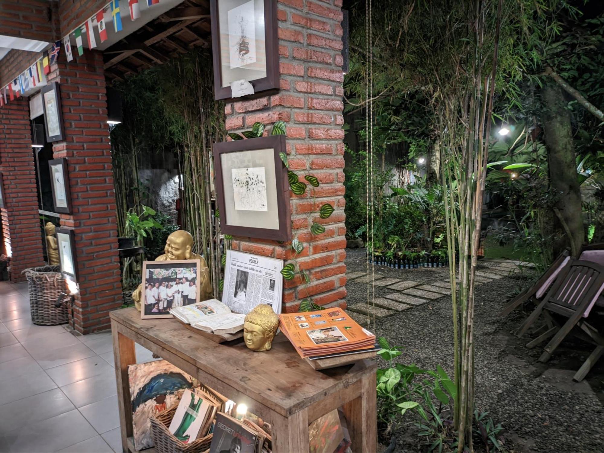 Astuti Gallery Homestay Yogyakarta Luaran gambar