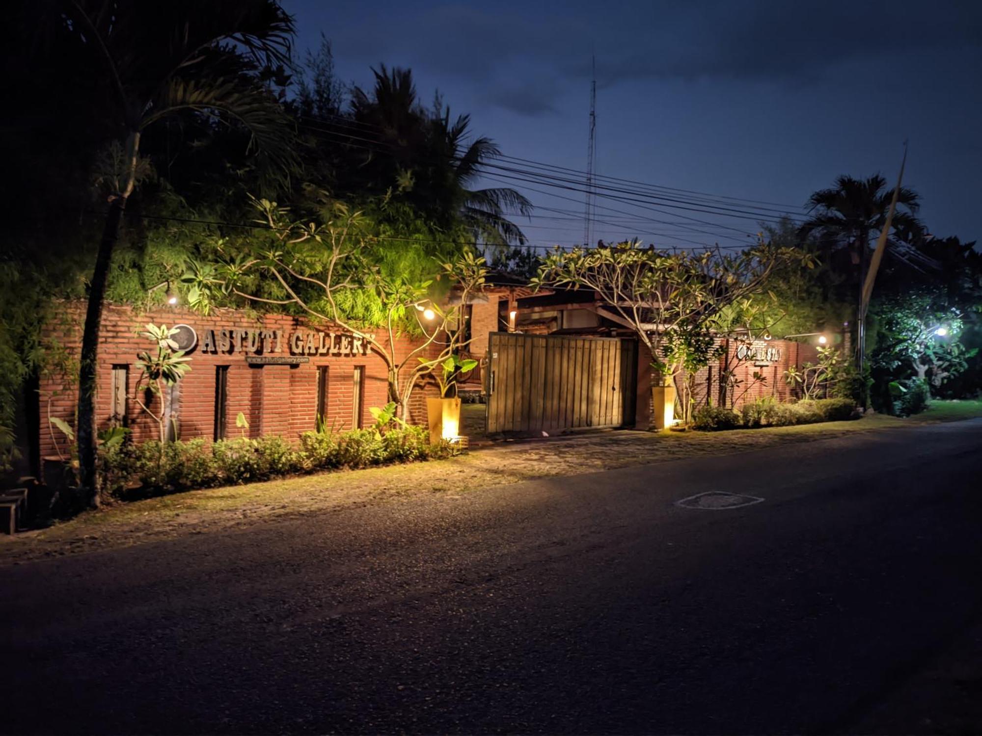 Astuti Gallery Homestay Yogyakarta Luaran gambar