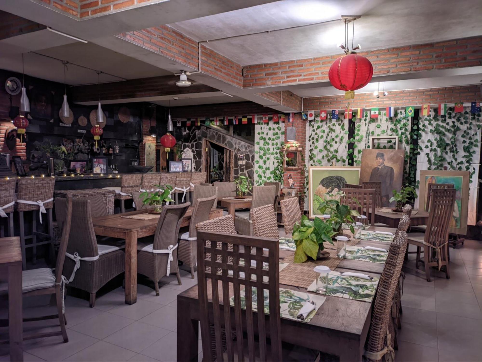 Astuti Gallery Homestay Yogyakarta Luaran gambar
