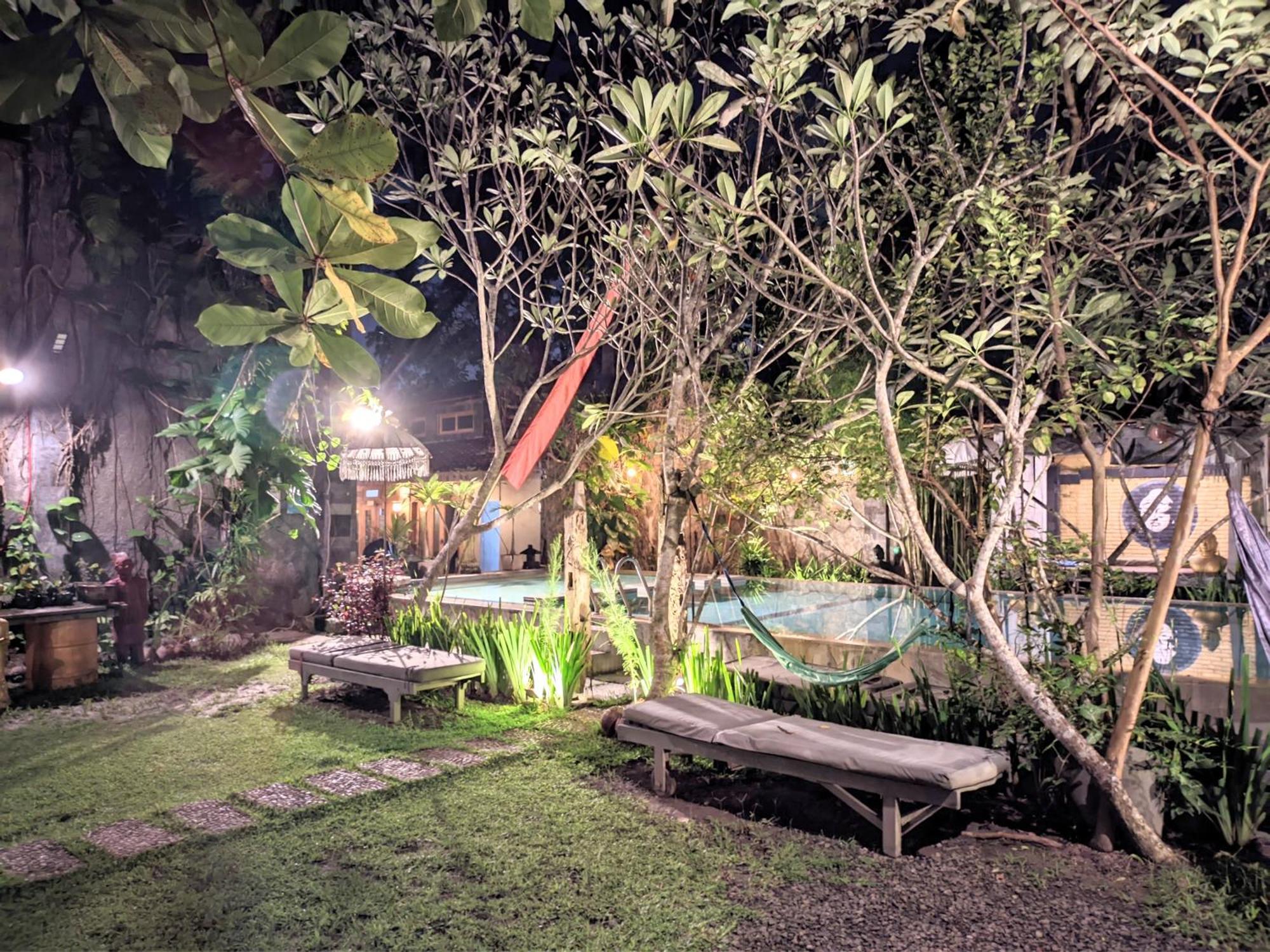 Astuti Gallery Homestay Yogyakarta Luaran gambar