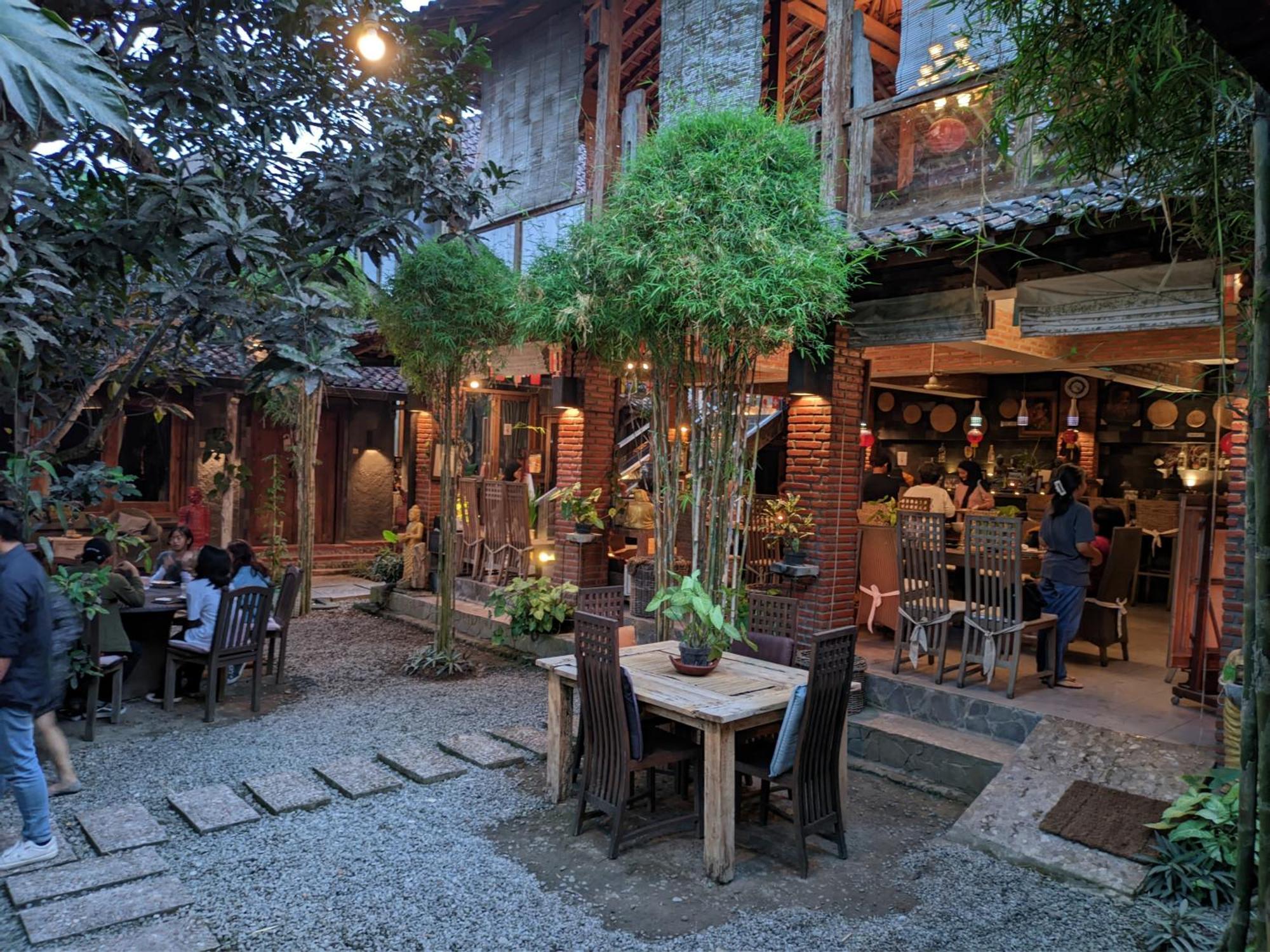 Astuti Gallery Homestay Yogyakarta Luaran gambar