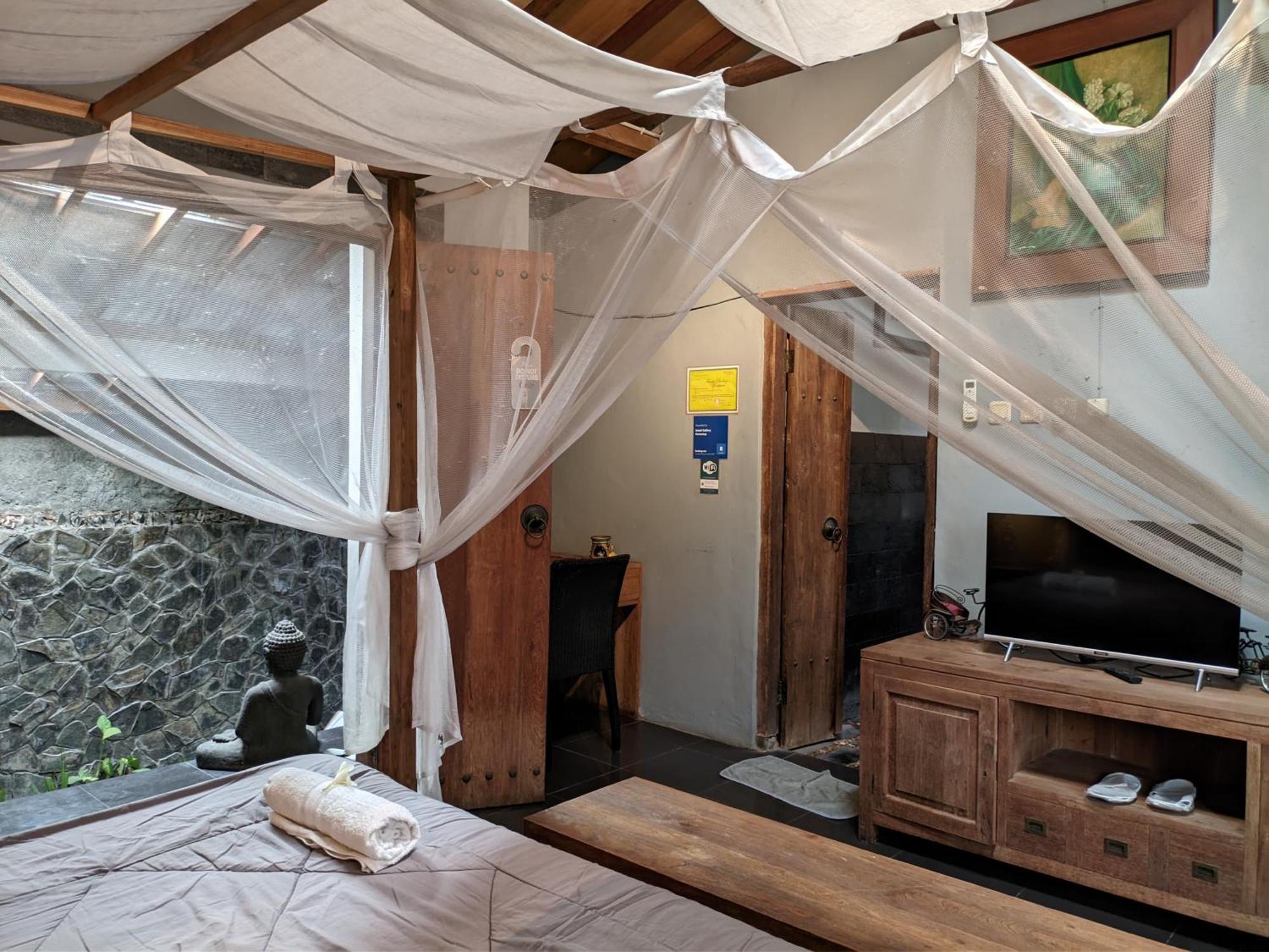 Astuti Gallery Homestay Yogyakarta Luaran gambar