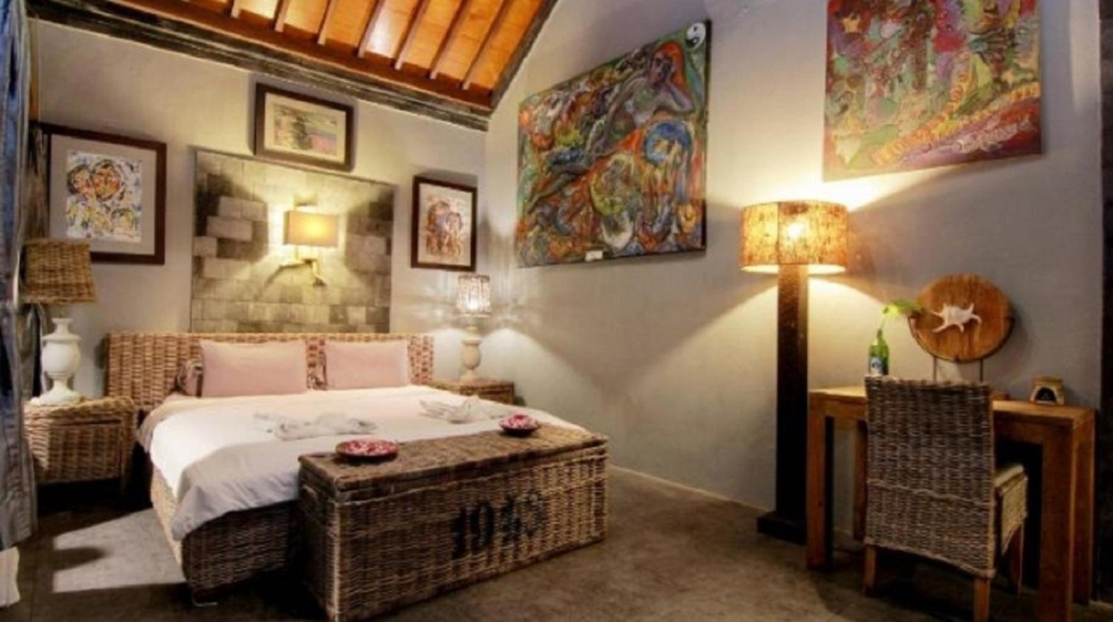 Astuti Gallery Homestay Yogyakarta Luaran gambar